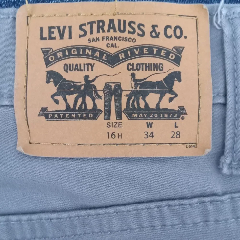 Levi Strauss &‎ CO 511 slim Gray sz 34x28